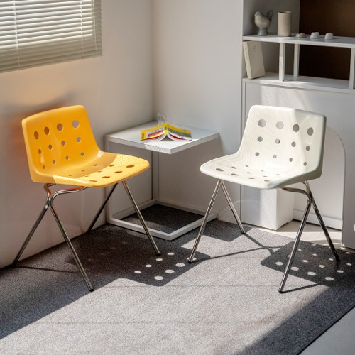 CPC459 치즈 체어 플라스틱 미드센추리 디자인 카페 의자